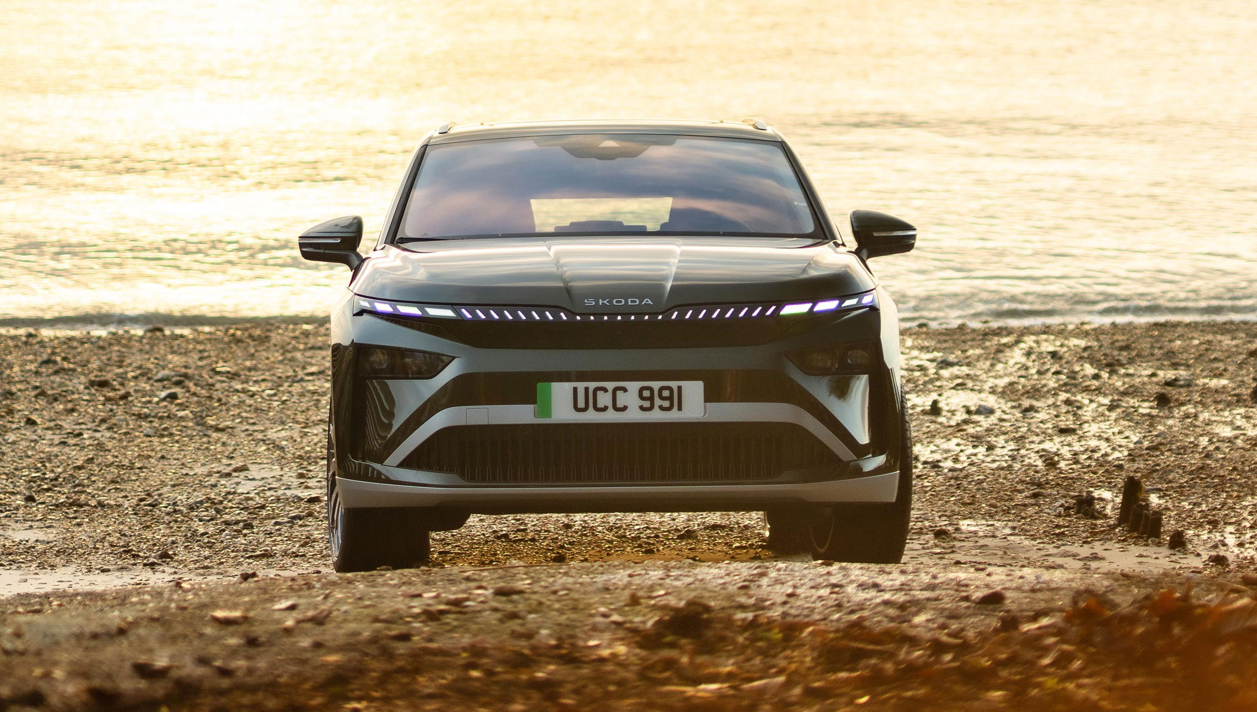 2025 ŠKODA ENYAQ – LOCATION + STUDIO